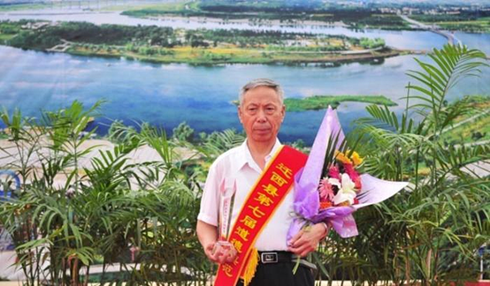 曾被封遷西好人的馬樹山因實名舉報官員違法情事反遭捕，所幸最高法律監督機關介入，方還其清白。圖／經濟觀察報
