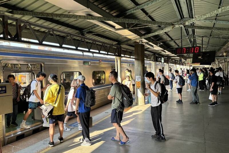 台鐵準點率9成7不符旅客感受　消基會提6訴求籲公開數據