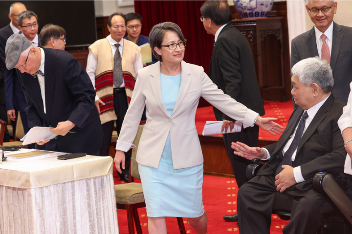 監委名單出爐藍白表態　國民黨交黨團決定、民眾黨維持廢監院