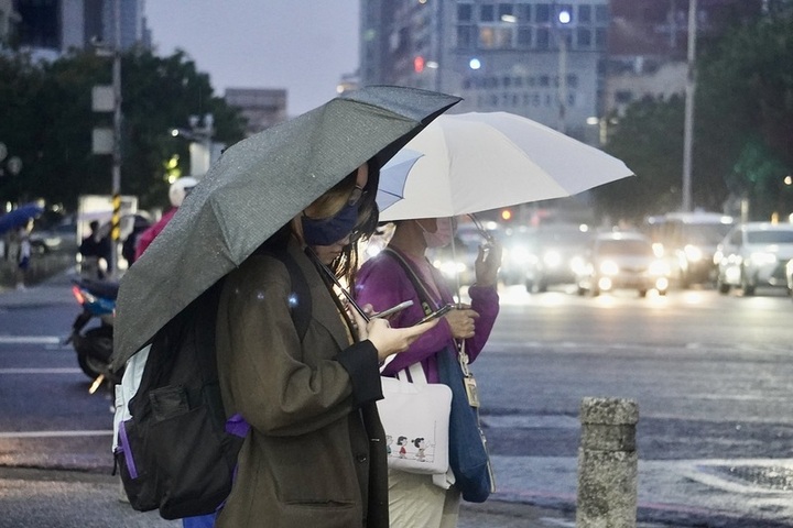 鋒面影響各地防雷陣雨　西半部留意局部豪雨