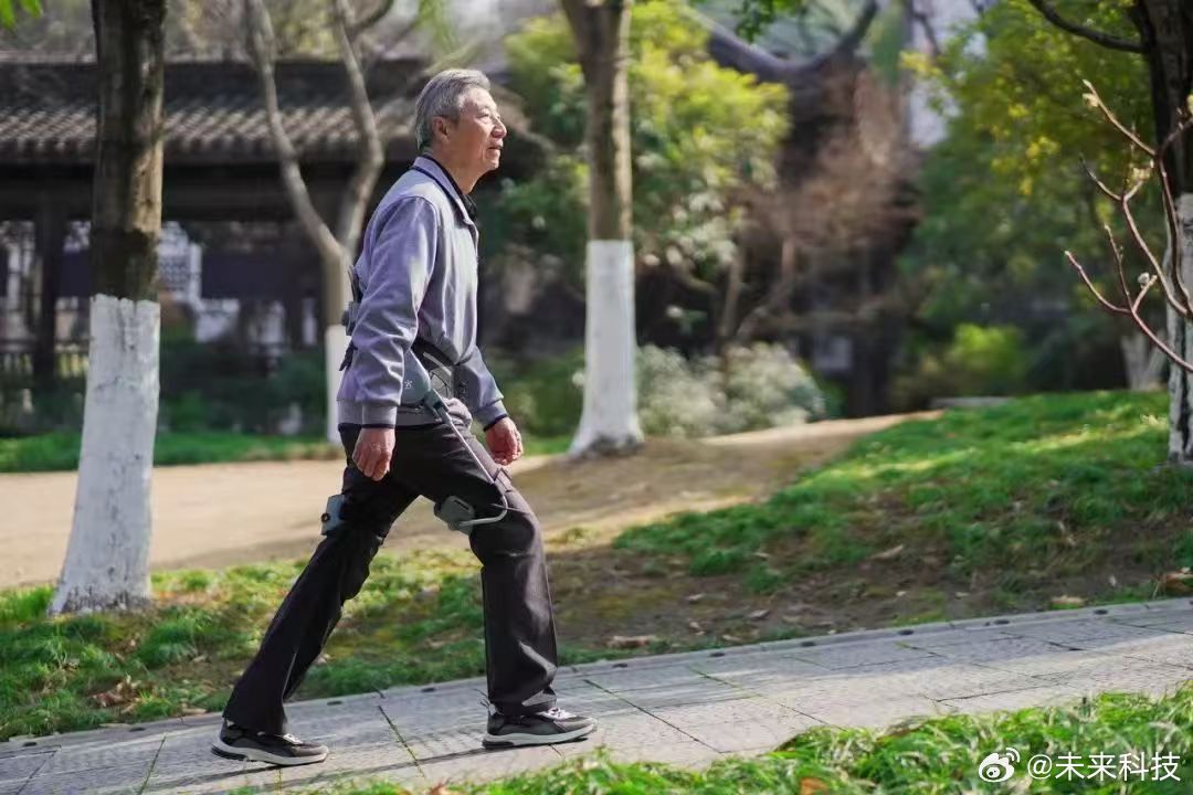 幾百台爬樓神器開賣 杭州15秒售罄 顧客排隊預定