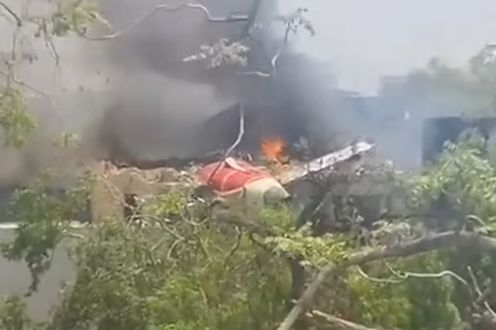 【快訊】印航波音787客機起飛後隨即墜毀　機上244人至少已30人罹難