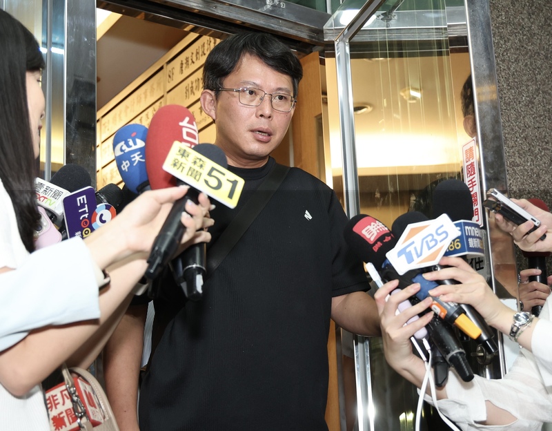 外傳有知情人士指出，近日民眾黨創黨大佬和民眾黨中央緊急應變小組召開非正式會議，一致認為黃國昌是最適合的代理黨主席人選。圖/中央社