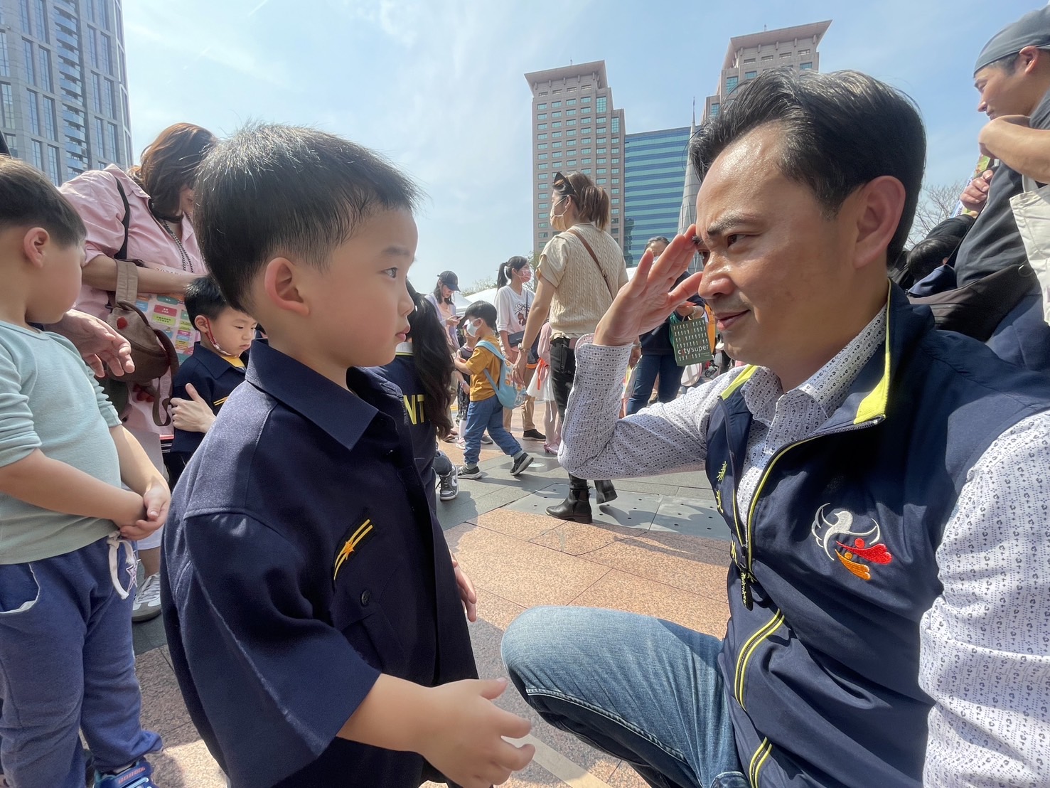 兒童化身小小波麗士，建立安全觀念，遠離犯罪。圖/新北市政府警察局提供