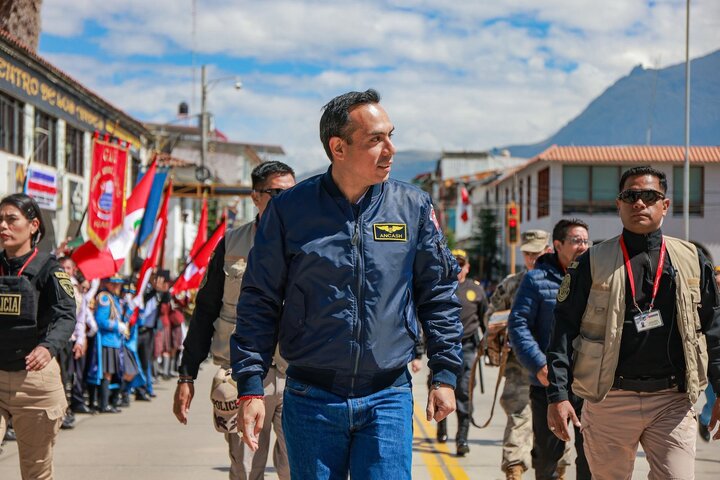 秘魯臨時總統捲入「中餐門」醜聞　遭國會罷免成近十年第八位下台領導人