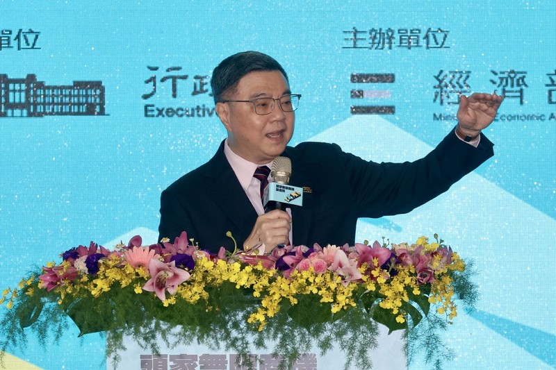 卓榮泰：拚今年人均GDP逾4萬美元　明年基本工資逾3萬元