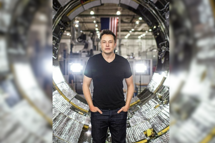 馬斯克被指控不提供台灣星鏈服務，隨時SpaceX發表願意遵守合約的態度。圖/取自@elonrmuskk  iG