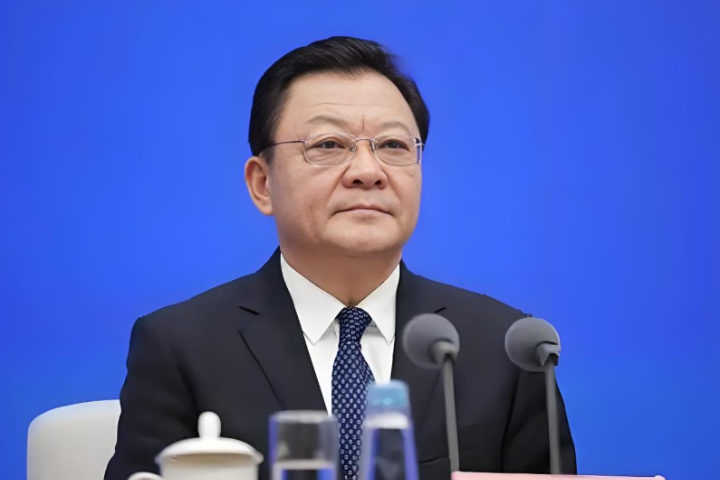 廣東省長王偉中空降內蒙古書記、孟凡利接掌廣東省府