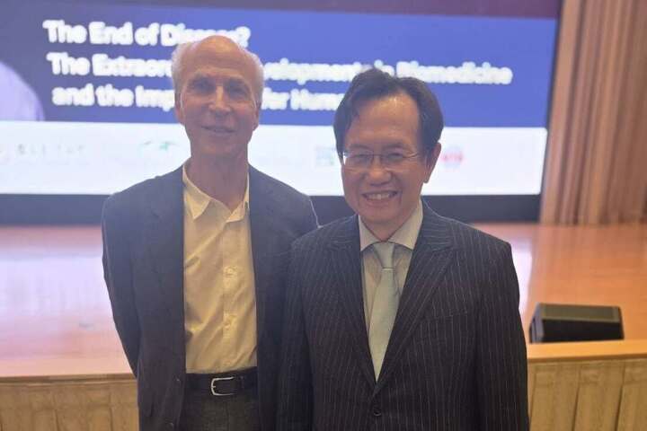 蔡志弘與諾貝爾化學獎得主康柏格對談　電灑游離技術開創生醫新局