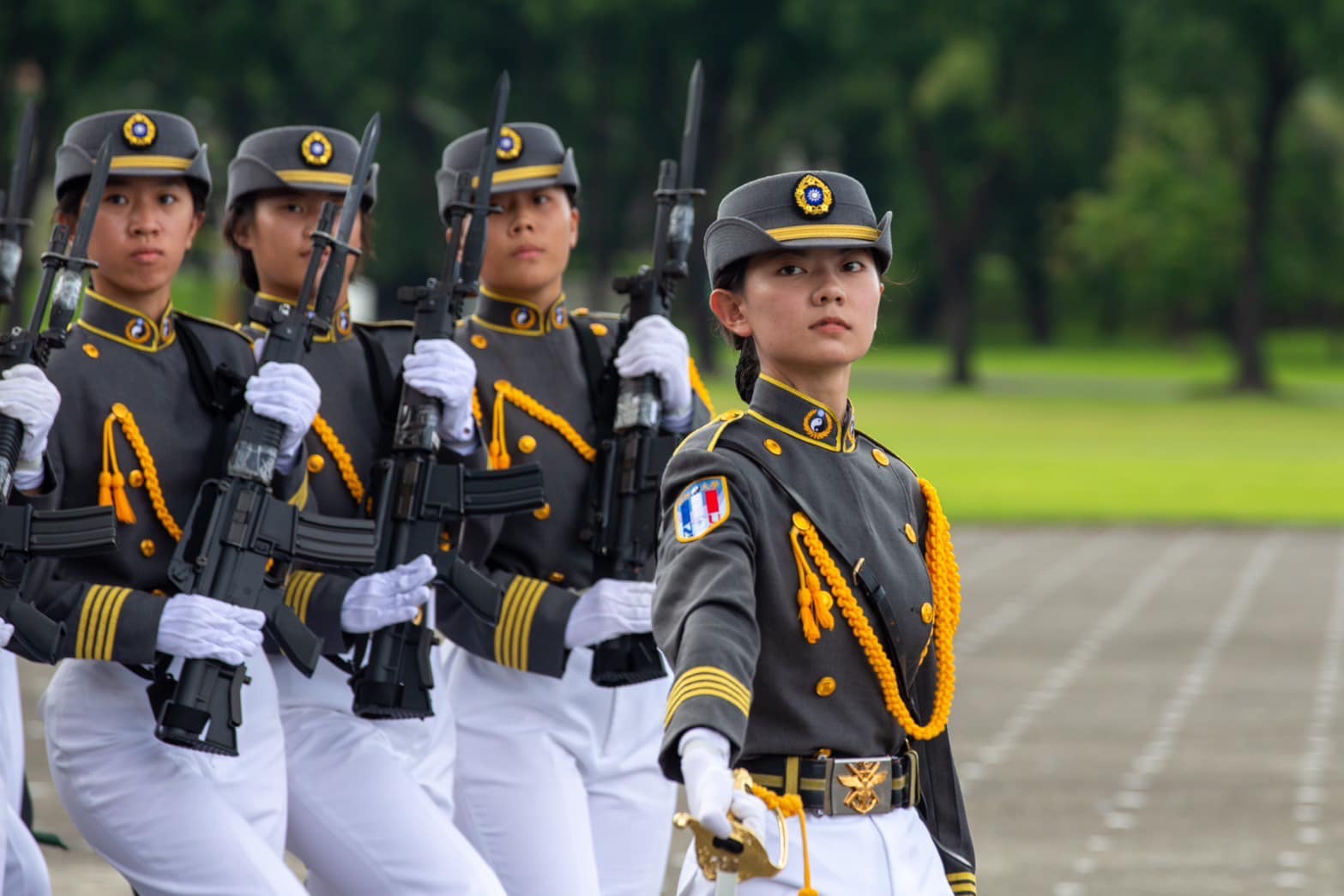 黃埔建校一百年，賴清德首次以三軍統帥身分閱兵。圖/取自國防部發言人臉書