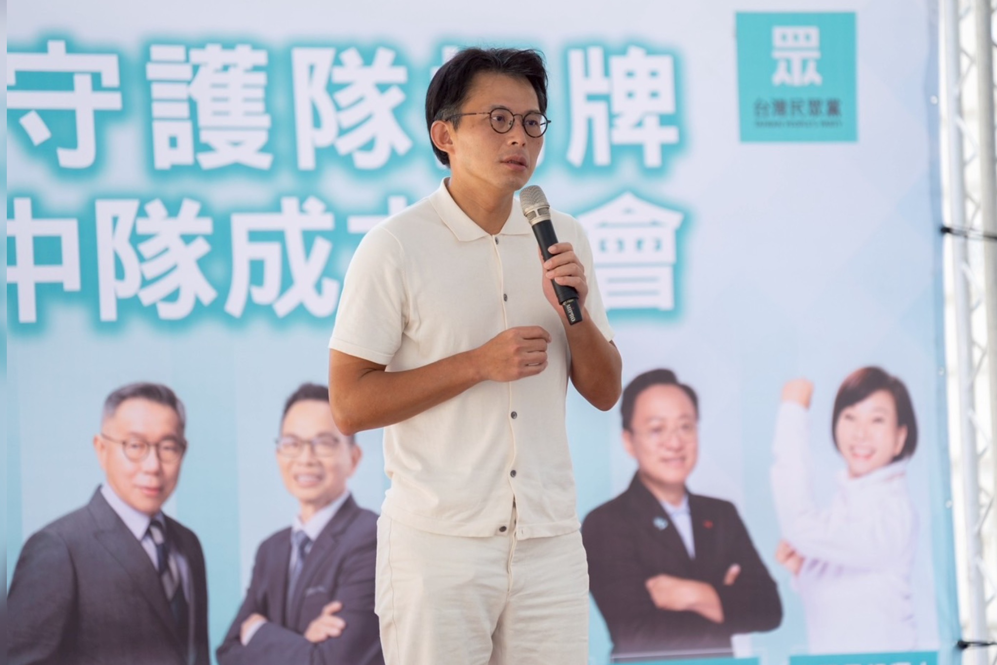 【川習會】川普稱「對台軍售」是籌碼　黃國昌驚：違反六項保證 