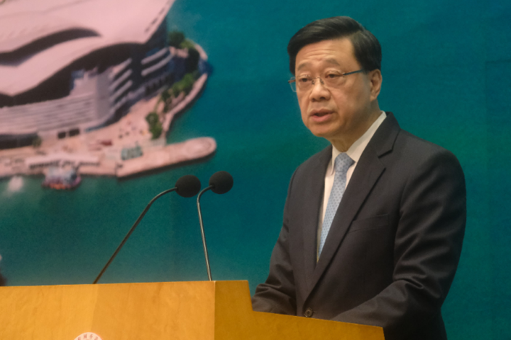 對接大陸基礎建設、新興產業　李家超：首份「香港五年規劃」年底出爐