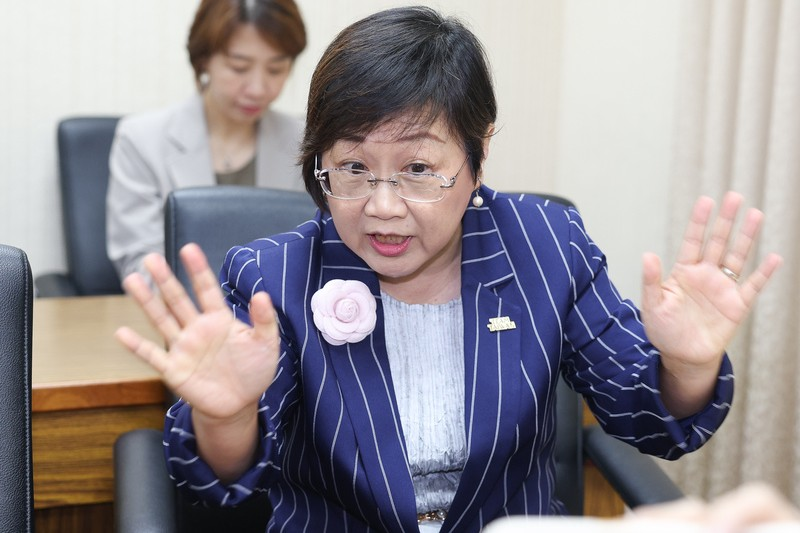 徐佳青爭議未解明起又要出國27天　稱涉及國安「無可奉告」