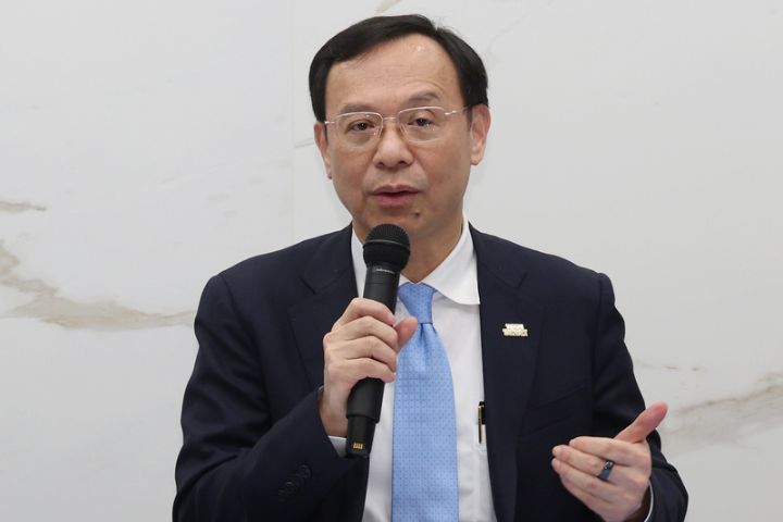 愛爾麗涉偷拍　石崇良怒批：明知故犯　要求依法停業