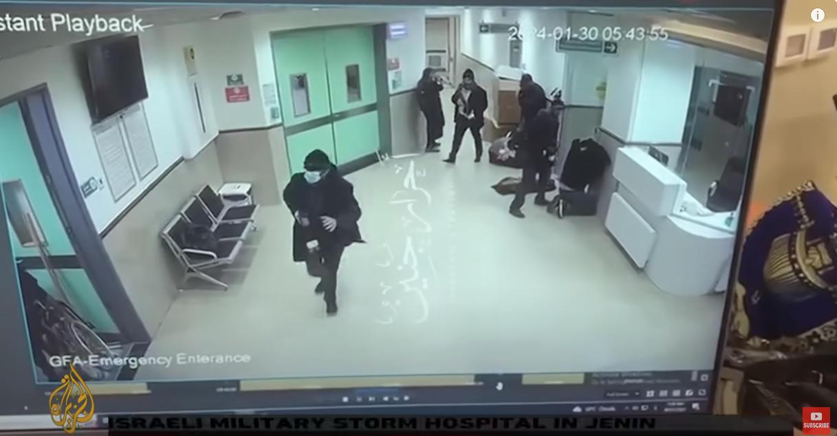 以色列特工喬裝平民婦女和醫護人員，闖入約旦河西岸一家醫院，槍殺3名巴勒斯坦武裝份子。圖/取自 Al Jazeera English YouTube官方頻道