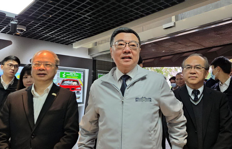 行政院長卓榮泰怒批，立法院昨天下午才送選罷法到行政院是偷襲。圖/中央社