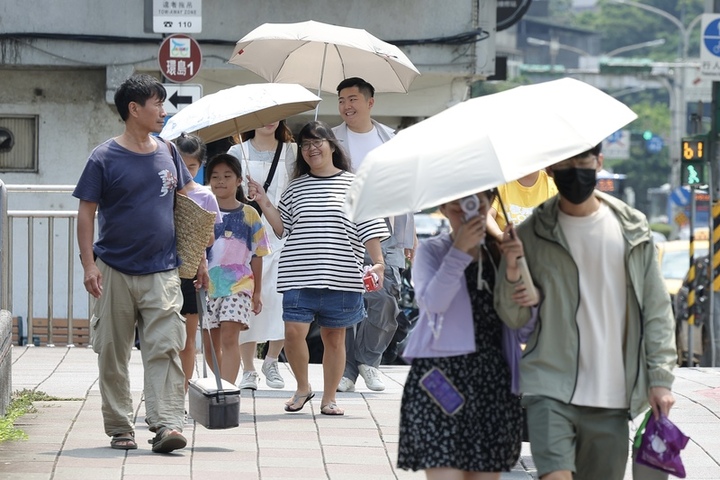 高層冷心低壓影響　午後防劇烈對流及局部大雷雨　