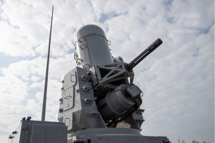     方陣快砲，具備紅外線熱顯像儀及自動追蹤功能，有效射程達2,000碼以上。圖/取自軍聞社