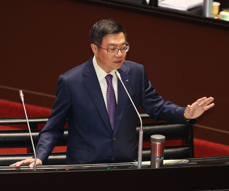 立法院會5月28日三讀修正通過立法院職權行使法、刑法部分條文等案，行政院今天（6日）通過覆議案。圖為行政院長卓榮泰。圖/中央社