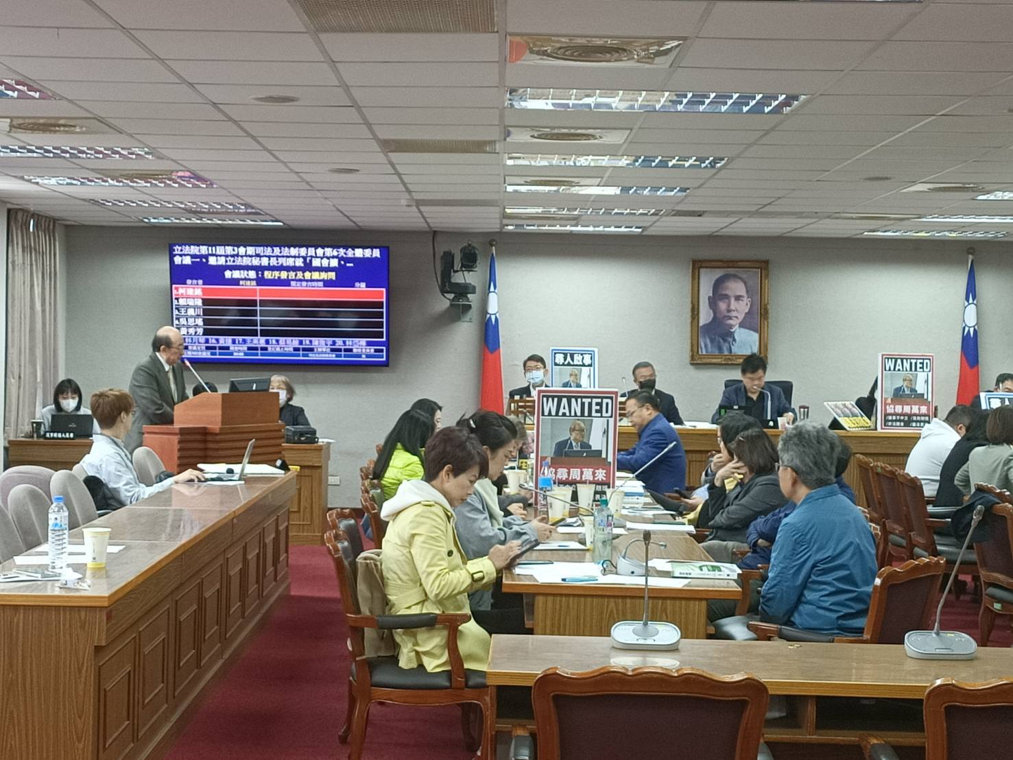 立法院司法法制委員會2日民進黨團全體強制動員要對所謂的違法會議、無效表決有所論述。圖/記者簡立欣攝