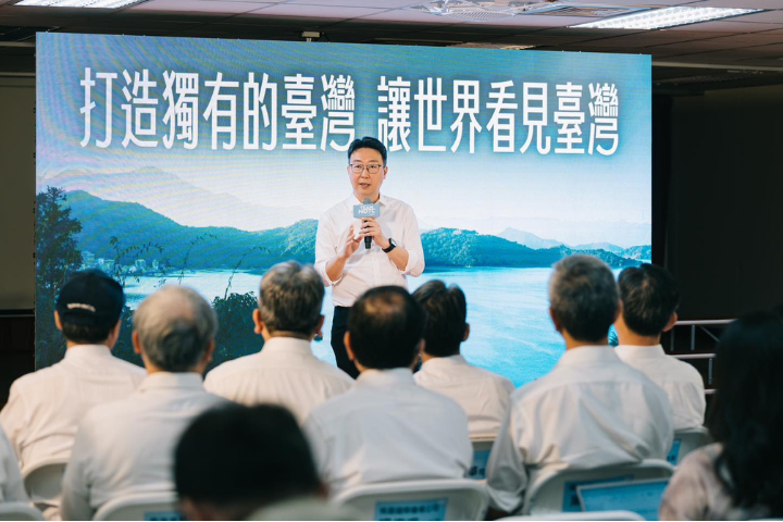 行人地獄一直是台灣撕不掉的標籤，交通部長陳世凱27日回應，行人地獄是國外報導使用的形容詞，是否真是行人地獄見仁見智，但台灣交通事故確實比其他國家高，強調近年政府已努力改善。圖/取自陳世凱臉書