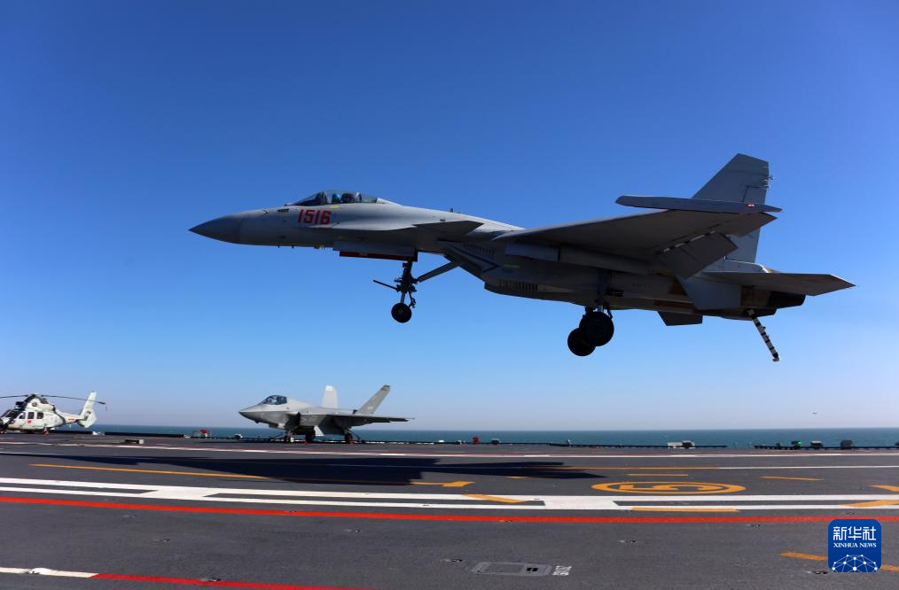 殲-15戰機總設計師孫聰先前表示，與殲-15相比，殲-15T有著更強的作戰能力。圖/取自新華社 