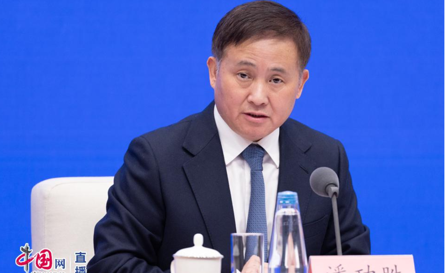 【快訊】對沖人民幣升值壓力 大陸央行宣布同時降準降息