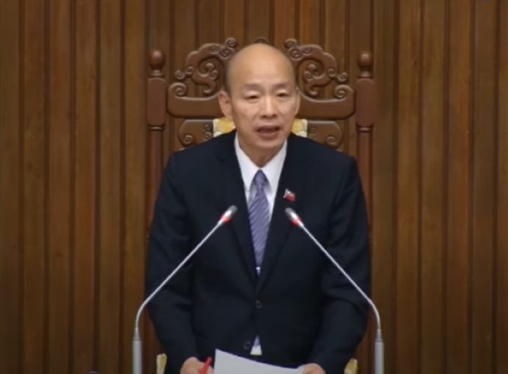 立法院長韓國瑜宣布「地方民意代表費用支給及村里長事務補助費補助條例」三讀通過。圖/林睿康攝