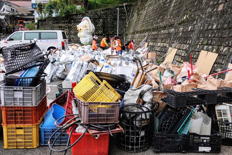 合歡山、清境淨山活動「成果」豐富，單日就清出了近2500大袋的垃圾。圖/中央社
