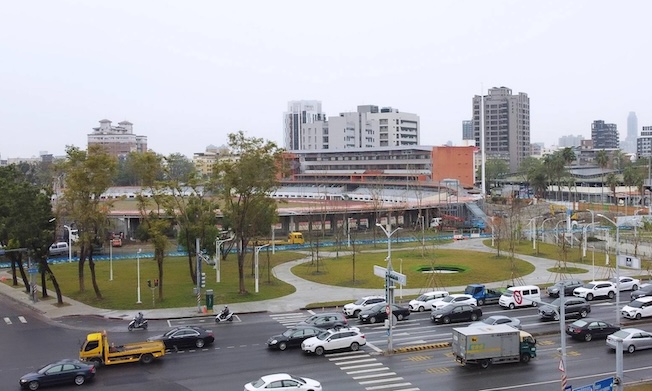 高雄市中正體育場經過三年改建，將於4月19日開放啟用，轉型成為「Kaohsiung Highline」。圖／取自高雄市政府網站