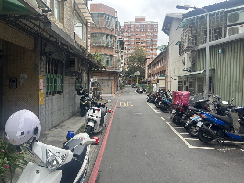 40歲的靜宜大學陳姓男教授,應一氧化碳中毒不幸身亡,死亡地點在台北市中正區一處民宅內。圖/中央社