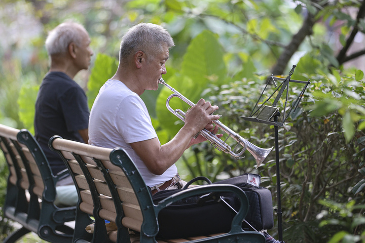 颱風鳳凰持續增強估下周一海警　下周二、三嚴防豪雨