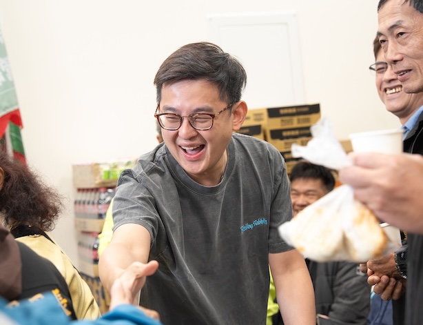 民進黨發言人卓冠廷(圖)傳出被請辭發言人職務。圖/取自卓冠廷臉書