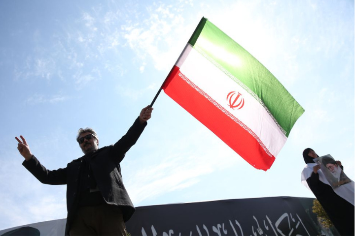 【伊朗危機】伊朗斥美和平提議「不切實際」　新一波飛彈襲擊推升油價