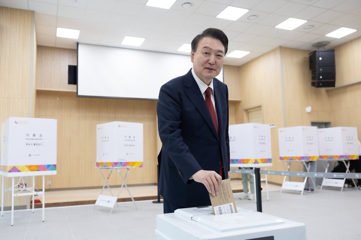 韓國總統尹錫悅宣布戒嚴重傷韓國民主形象。圖/取自尹錫悅X