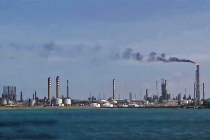 消息人士：卡拉卡斯正與華府洽談　擬將原油出口由中國轉向美國