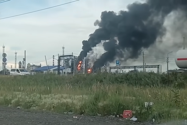 無人機遠襲西伯利亞最大煉油廠　澤倫斯基：俄腹地已進入打擊範圍