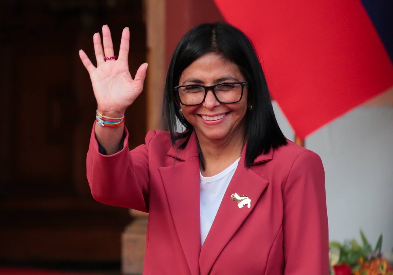 委內瑞拉前總統馬杜洛遭美逮捕後，副總理羅德里格斯（見圖）主持政務，因配合川普決策，已成川普口中適合領導委國的人選。圖／取自Delcy Rodríguez X