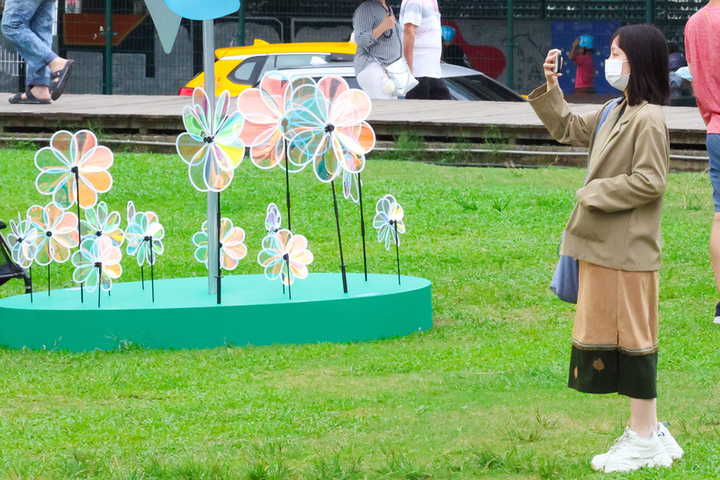 本周二波東北季風天氣濕涼　秋颱海鷗生成朝菲律賓前進