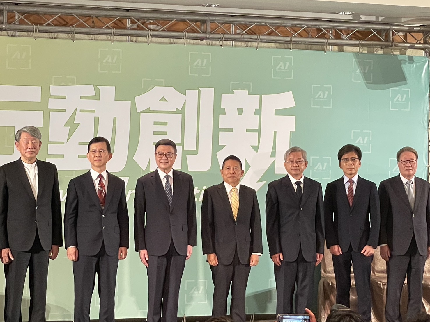 準行政院長卓榮泰公布第三波內閣人事，準經濟部長郭智輝、準數發部長黃彥男、準國發會主委劉鏡清、準國科會主委吳誠文、準金管會主委彭金隆、準工程會主委陳金德。圖/林睿康攝