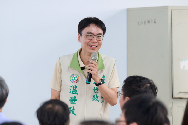 被控手機砸助理！民進黨南投縣長參選人溫世政致歉：因選務感到焦慮