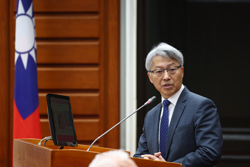 立法院教育及文化委員會20日邀請中央研究院長廖俊智列席報告業務概況並備質詢。圖/中央社