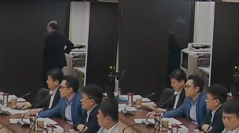 立法院內爆發衝突，柯建銘在門口抽菸意外成為吸睛亮點。圖/翻攝國會頻道YouTube頻道