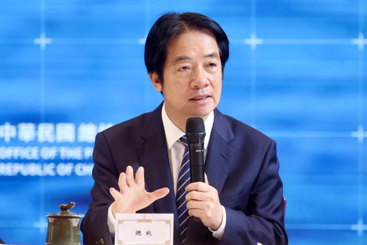 總統賴清德曾說，中華民國憲法是災難；旅美教授翁履中直言，那就修憲，不然就遵守一中憲法，這沒有很難，否則就是玩假的。圖/中央社