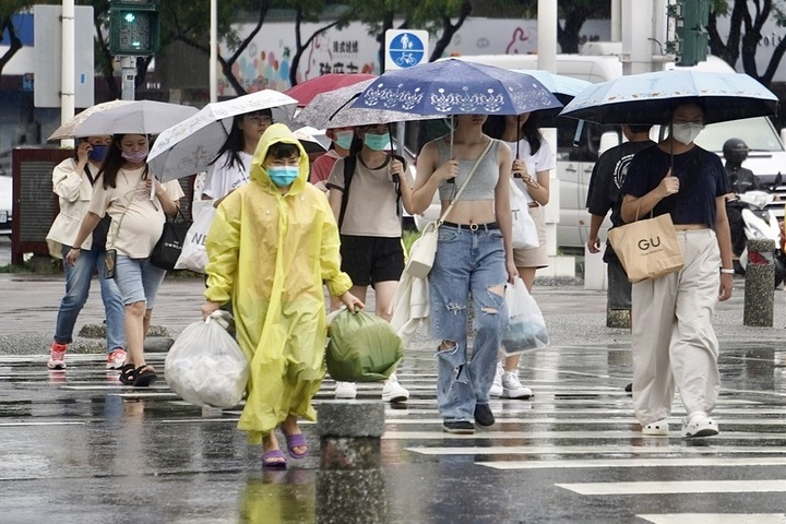 南部仍需防豪雨　周三起天氣回穩局部高溫