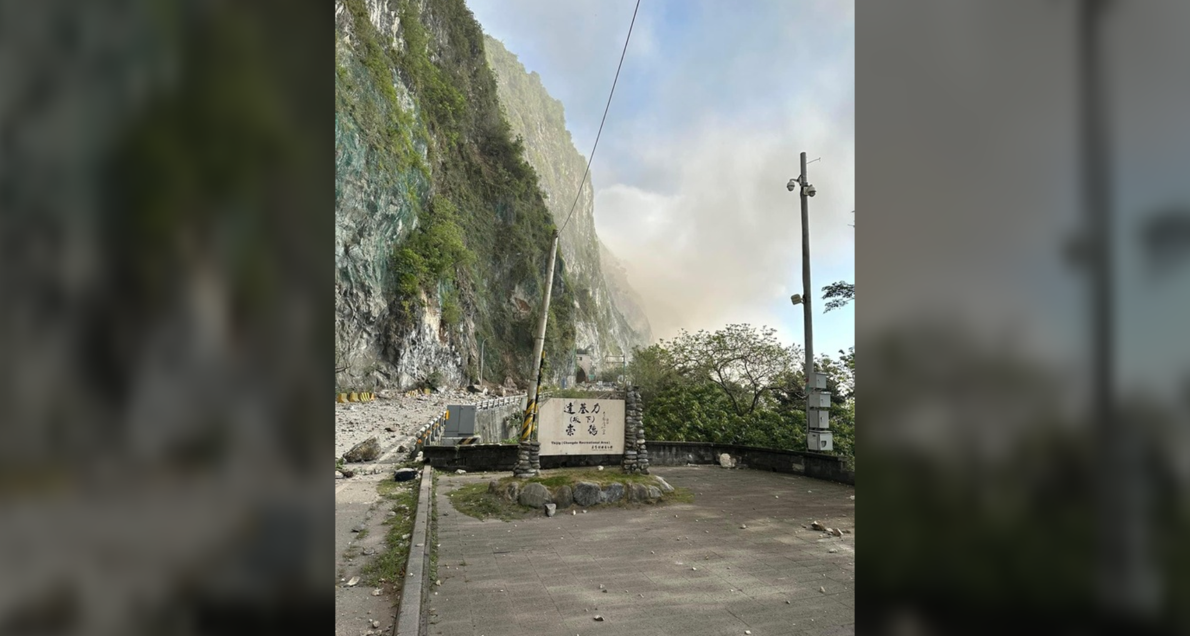 蘇花公路交通受落石影響，目前蘇花路廊已宣布全線封閉。圖/中央社