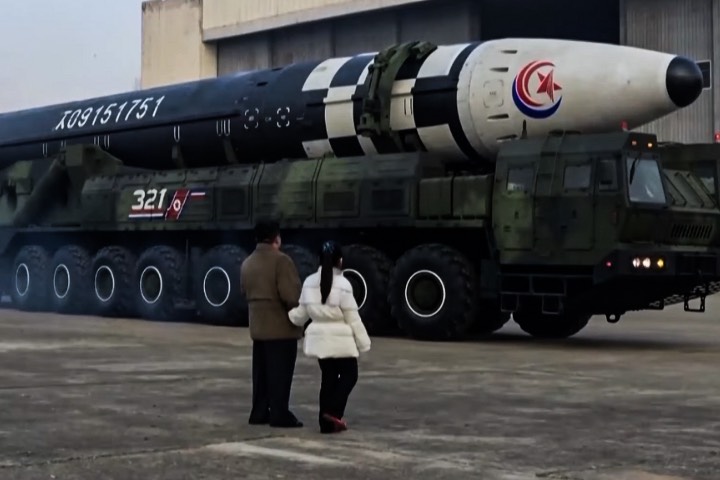 北韓APEC前夕試射多枚彈道飛彈　李在明上任以來首次