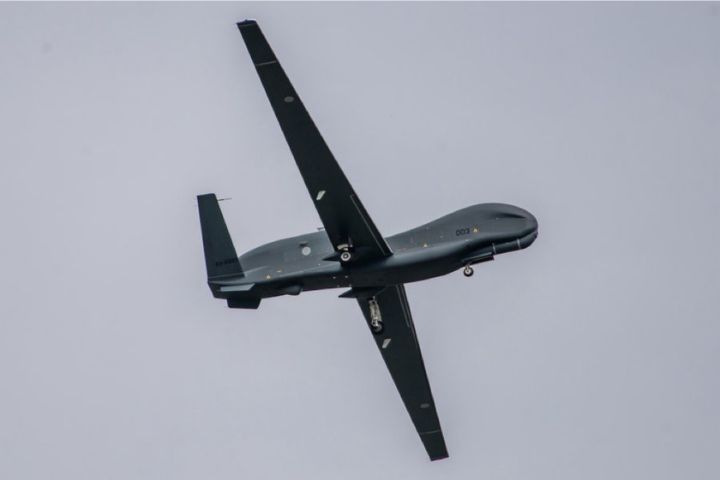 日本「全球鷹」無偵機墜海　失聯後尋獲機體殘骸　三澤基地首起事故