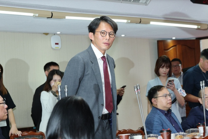 爆中科院「標案機密文件」遭自家人兜售！黃國昌點名顧立雄：知情不管？