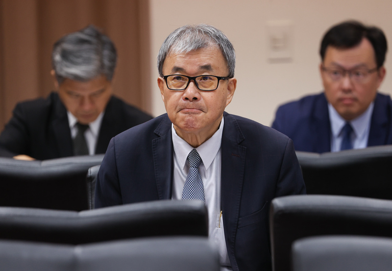 淡江大學教授赴陸參訪，稱大陸為祖國，教育部列行政缺失，圖為教育部長鄭英耀列席立院備詢。圖/中央社